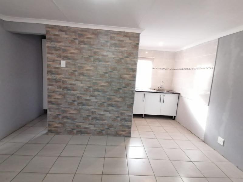 To Let 1 Bedroom Property for Rent in Ezibeleni Eastern Cape